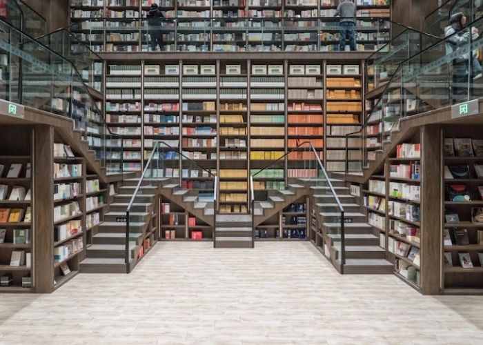Drowning in a Sea of ​​Books at the 7 Best Libraries in Indonesia