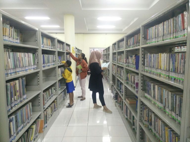 7 Libraries in Malang Raya