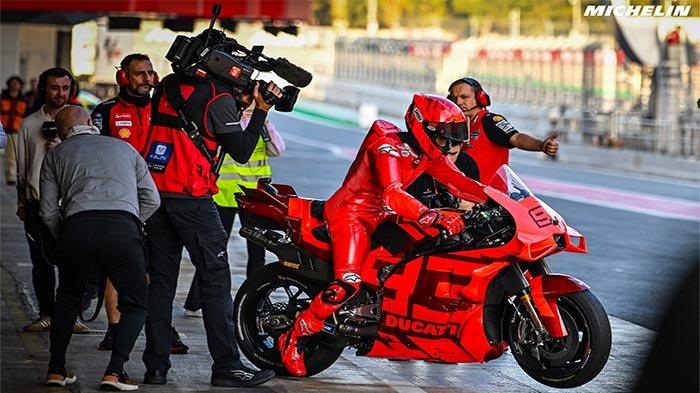 MotoGP 2025 – Marc Marquez Kini Secara Perlahan Ambil Alih Posisi Francesco Bagnaia di Ducati